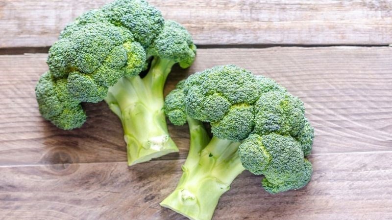 Bông cải xanh là nguồn cung cấp vitamin C, chất chống oxy hóa và một lượng biotin tự nhiên.