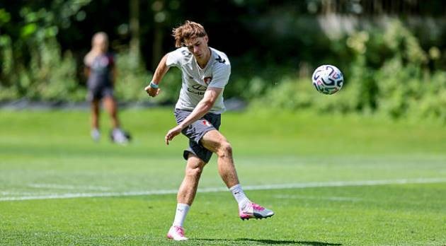 MU rút lui ở thương vụ Alex Scott vì mức giá. Ảnh: Getty Images.