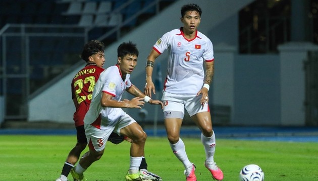 Hàng thủ đội tuyển Việt Nam bộc lộ những vấn đề đáng lo ngại sau chiến thắng Timor Leste. (Ảnh: VFF)