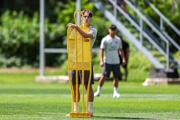 Đâu là bến đỗ lý tưởng cho Alex Scott? Ảnh: Getty Images.