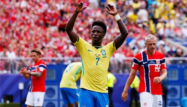 Vinicius Junior quyết tâm ở lại với Real Madrid? (Ảnh: Getty Images)