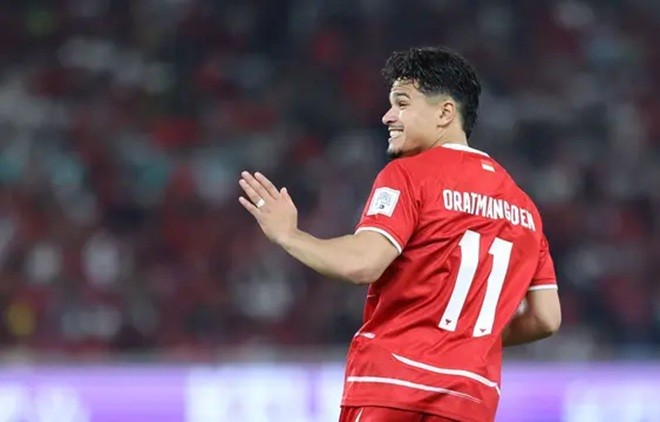 Oratmangoen chuẩn bị ra mắt AFF Cup. Ảnh: Bola.