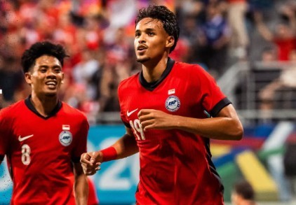Singapore tạm vượt mặt Việt Nam để giành ngôi đầu bảng A ASEAN Cup 2026. Ảnh: LĐBĐ Singapore.