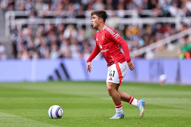 Harry Amass có thể rời Old Trafford mùa hè này. Ảnh: Getty Images