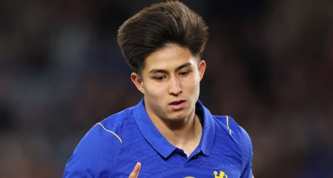 Satpaev mở tỷ số cho Chelsea. Ảnh: Getty.