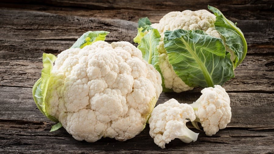 Loại rau này chứa lượng calo rất thấp nhưng lại giàu chất xơ và protein thực vật, nhờ đó giúp kéo dài cảm giác no và hạn chế nạp thêm năng lượng trong các bữa ăn.