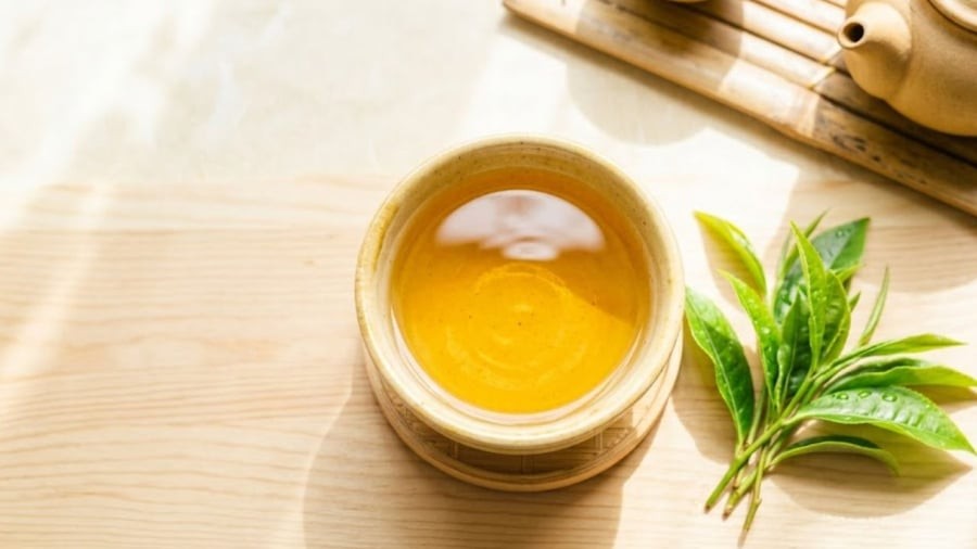 Nước chè xanh chứa nhiều chất chống oxy hóa có lợi cho sức khỏe.