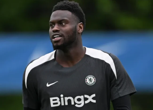 Benoit Badiashile có khả năng cao rời Chelsea. Ảnh: Getty.