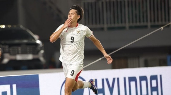 Mitchel Baker là mối đe dọa nguy hiểm cho Việt Nam. Ảnh: Bola.