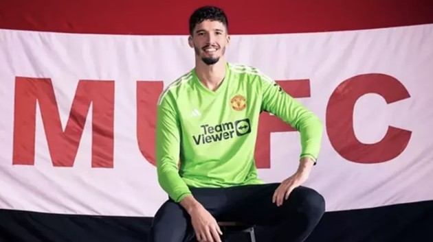 Altay Bayindir nhiều khả năng sẽ rời MU sau mùa hè 2026.