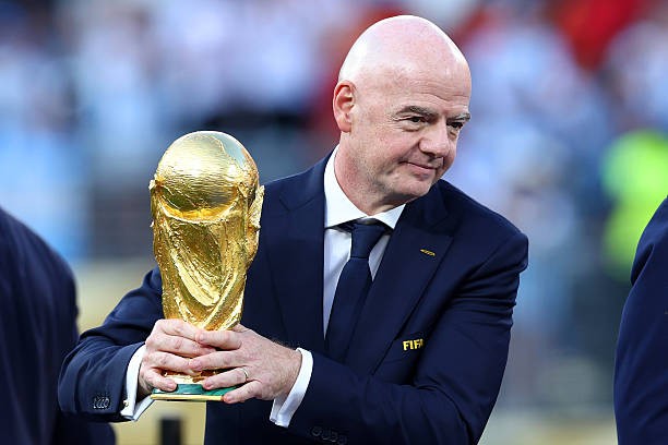 Gianni Infantino đề nghị chi 40 triệu USD cho mỗi liên đoàn thành viên nếu thông qua kế hoạch mới. Ảnh: Getty Images