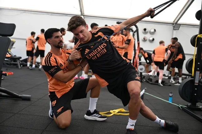 Sau Christos Tzolis, Arsenal hứa hẹn chào đón thêm tân binh khác trong thời gian tới. Ảnh: Getty.