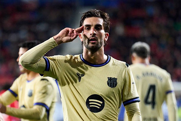 Barca để Ferran Torres quyết định tương lai. Ảnh: Getty Images