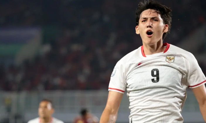 Mitchell Baker nâng tỷ số lên 3-0 cho Indonesia, bàn thắng giúp anh vượt qua Nguyễn Đình Bắc để vươn lên giữ vị trí số 1 trong cuộc đua Vua phá lưới ASEAN Cup 2026 với 4 pha lập công so với 3 của tiền đạo tuyển Việt Nam.
