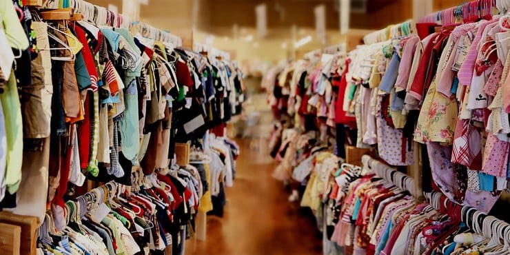Quần áo kém chất lượng – Nhanh hỏng, phải mua lại nhiều lần

