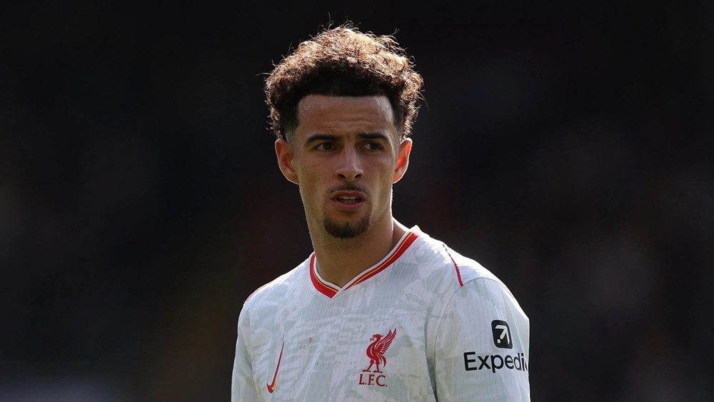 Curtis Jones nhận nhiều chỉ trích sau màn cãi vã với Dominik Szoboszlai. Ảnh: Liverpool FC.