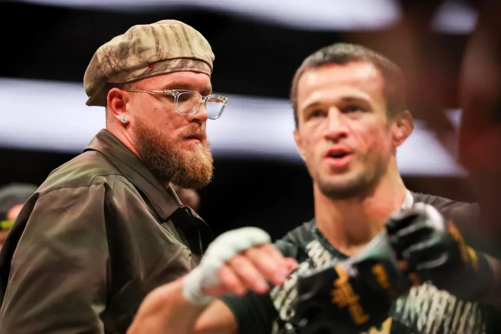 Jake Paul và Usman Nurmagomedov tại PFL New York