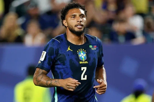 Ederson đã quyết định bỏ qua Ederson. Ảnh: Getty.