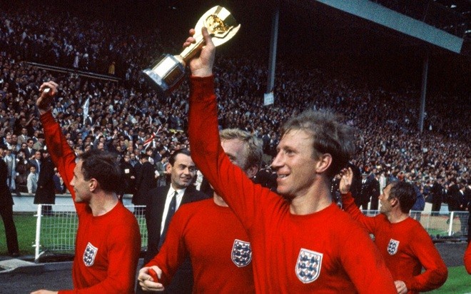Jack Charlton là huyền thoại bóng đá Anh. Ảnh: Getty.