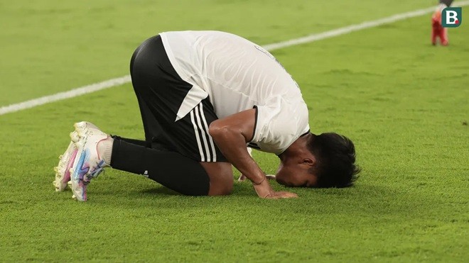 Arkhan Kaka ăn mừng sau khi ghi bàn. Ảnh: Bola.