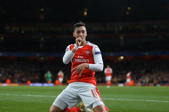 Ozil là một tiền vệ hào hoa ở Arsenal. Ảnh: Getty.