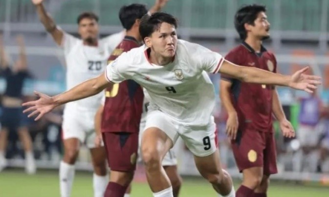 Baker cho thấy khả năng săn bàn ấn tượng. Ảnh: Bola.