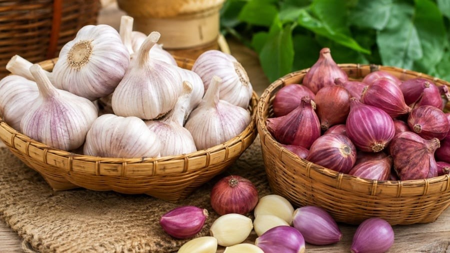 Chú ý cách bảo quản hành tỏi để chúng không mọc mầm