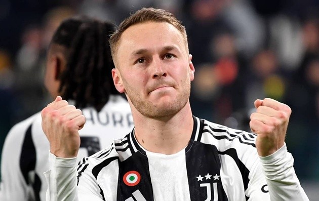 Juventus sẵn sàng bán