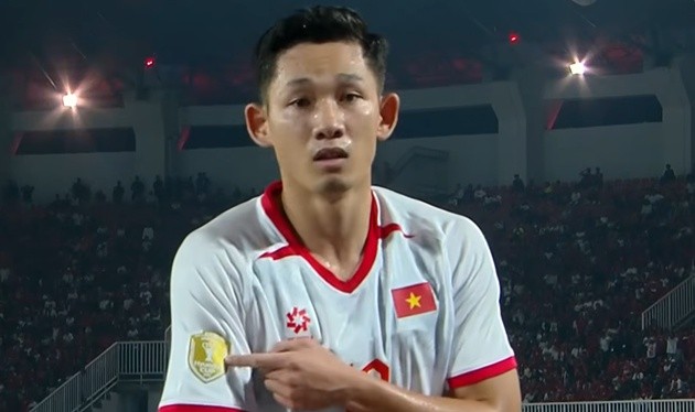 Hai Long ăn mừng đầy ngạo nghễ. (Ảnh: Chụp màn hình ASEAN Cup)