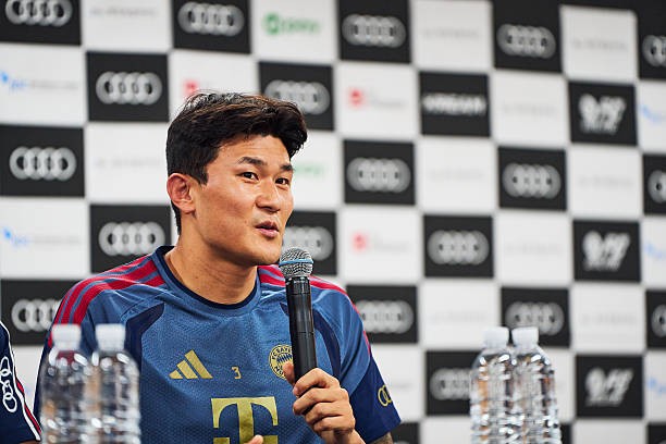 Trung vệ Kim Min-jae có dịp hồi hương. Ảnh: Getty Images. 