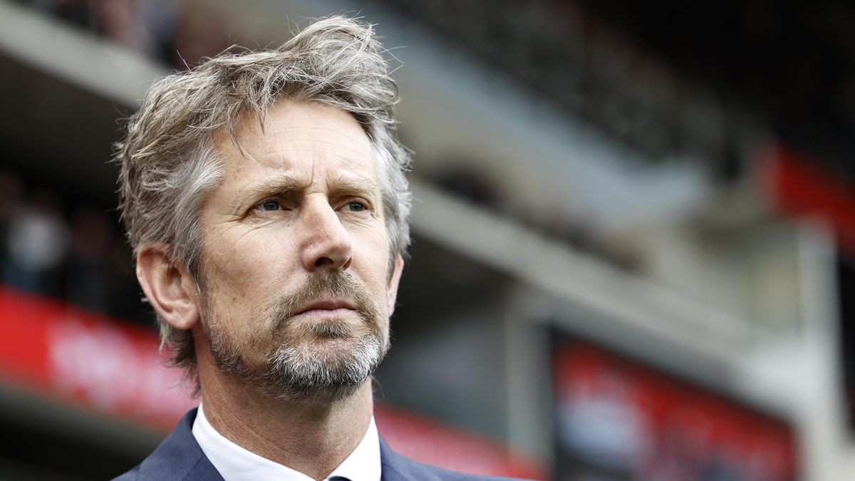 Van der Sar giữ sạch lưới suốt 1.311 phút lịch sử. Ảnh: Getty Images.