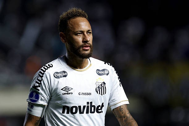 Neymar đóng góp 1 kiến tạo cho Santos ở trận thắng 1-0 trước Remo. Ảnh: Getty Images.