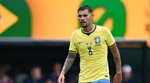 Bruno Guimaraes đạt thoả thuận với Arsenal. Ảnh: Getty Images.