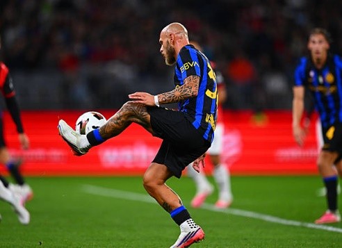 Di Marco mở điểm cho Inter. Ảnh: Getty Images.