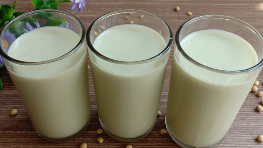 5 người không nên uống sữa đậu nành
