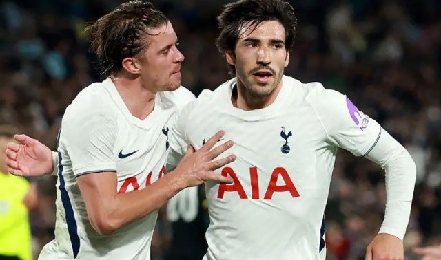 Chính De Zerbi đã ra sức thuyết phục Tonali gia nhập Tottenham. Ảnh: Getty Images.