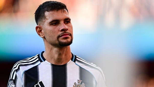 Arsenal sắp xong vụ Bruno Guimaraes. (Ảnh: Getty Images)