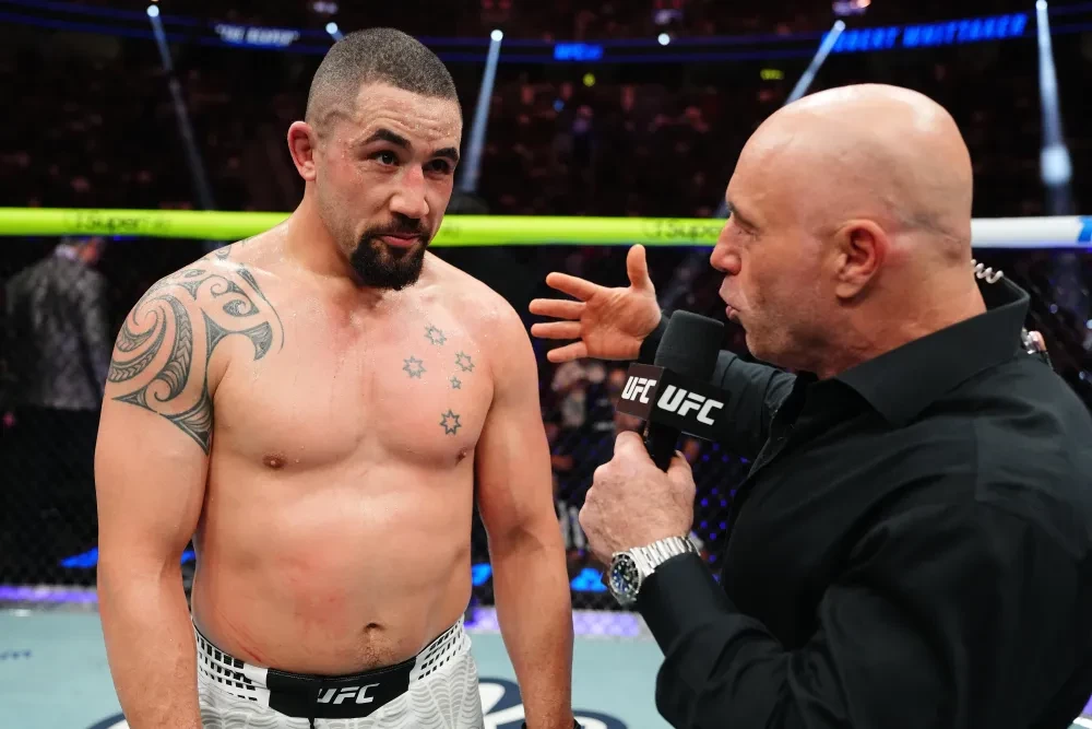 Joe Rogan phỏng vấn Robert Whittaker tại UFC 329