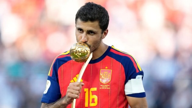 Barca lúc này đây mới là bến đỗ lý tưởng của Rodri. Ảnh: Getty.
