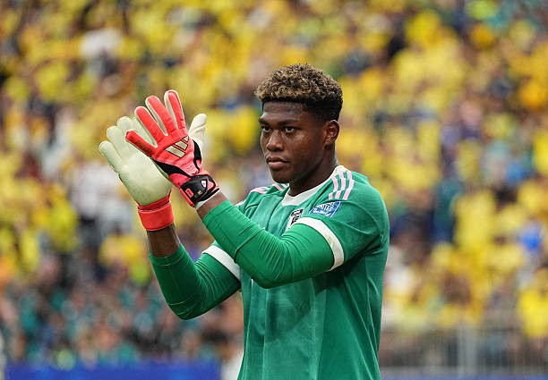 Zion Suzuki muốn giành suất bắt chính ở PSG. Ảnh: Getty Images