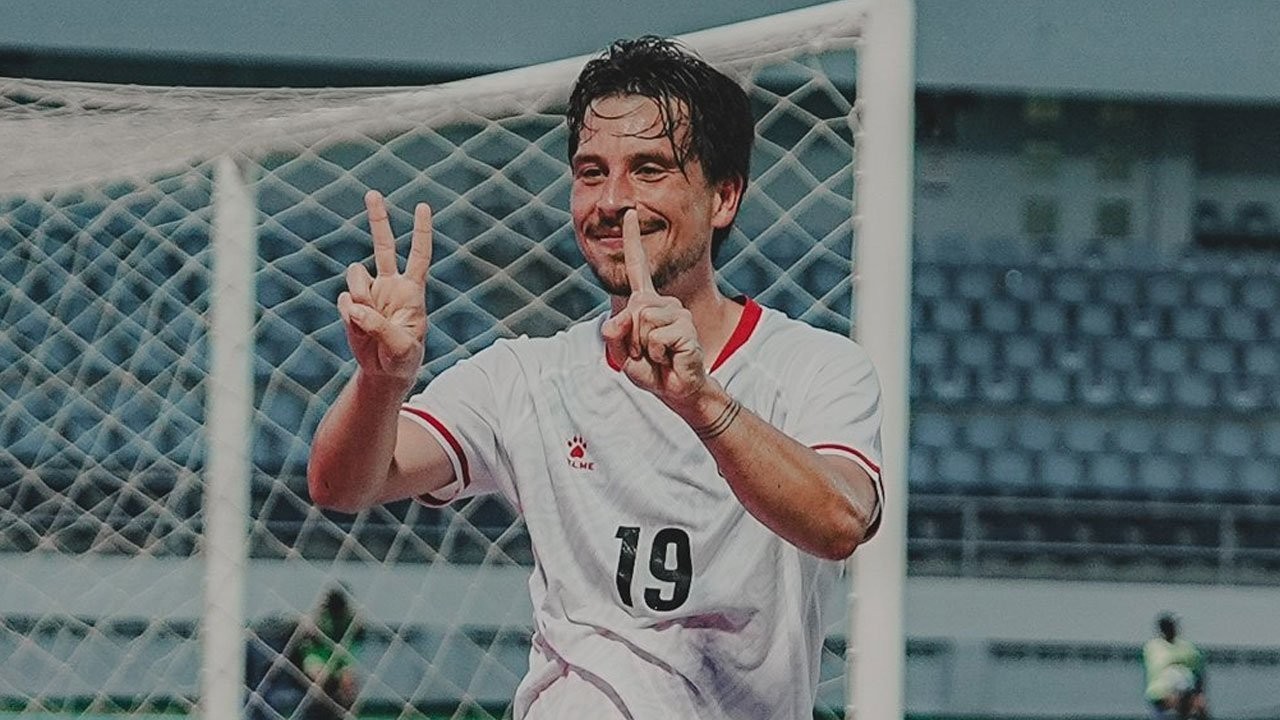 Thom Haye ăn mừng sau khi ghi bàn vào lưới Timor Leste. Ảnh: PSSI Doc.