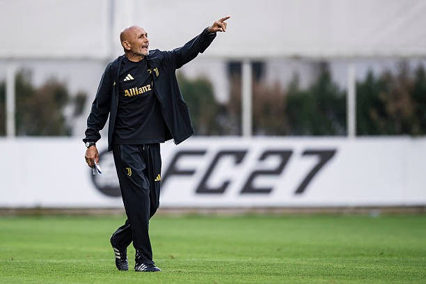 HLV Luciano Spalletti của Juventus sẽ có màn chạm trán được dự báo không dễ dàng với Inter Milan. Ảnh: Getty Images. 