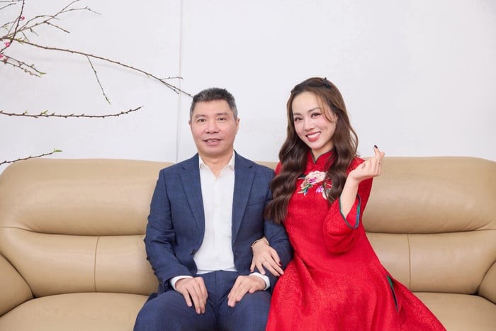 Vợ NSND Công Lý tâm sự về quyết định cưới chồng lớn hơn 15 tuổi