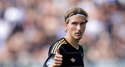Mika Godts đang nằm trong tầm ngắm của PSG. Ảnh: Getty.