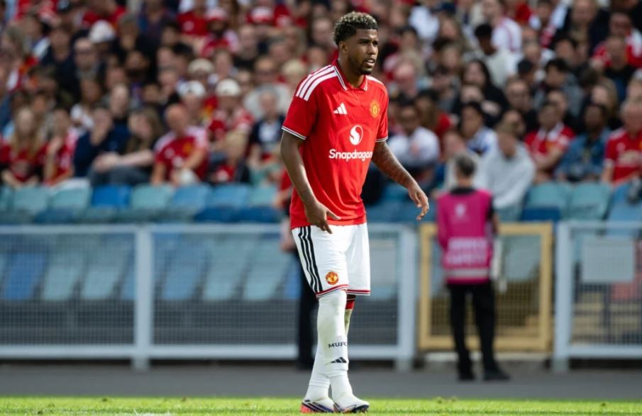 Santos tự tin thay thế Casemiro ở MU. Ảnh: Getty Images.