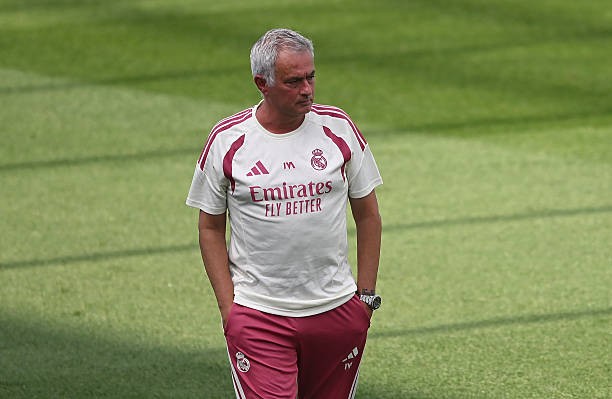 Mourinho sẽ tìm cách vận hành tuyến giữa Real dù không có Rodri. Ảnh: Getty.