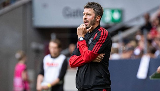 Michael Carrick sẽ có thêm 2 trận đấu nữa để lắp ghép đội hình trước khi bước vào mùa giải 2026/27. Ảnh: Getty Images
