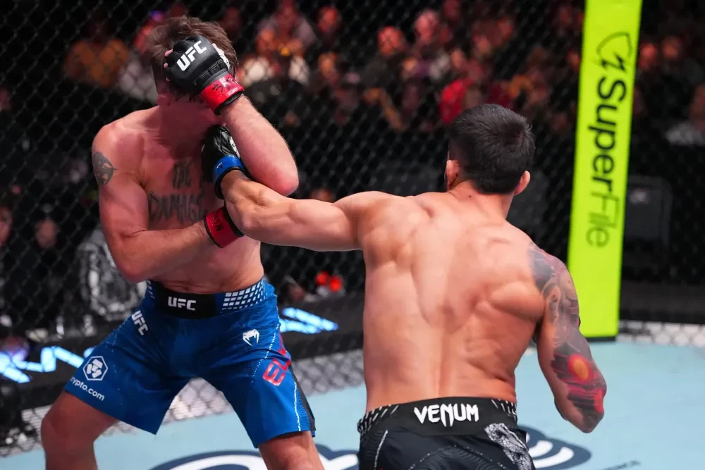 Darren Elkins gục ngã trước Yadier del Valle