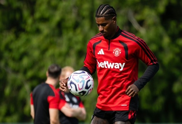 Rashford trở lại tập luyện cùng MU. Ảnh: Getty Images