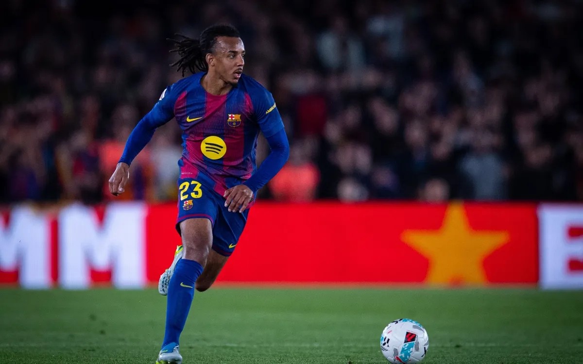 Jules Kounde được đồn đoán lọt tầm ngắm Arsenal. Ảnh: Barcelona FC.